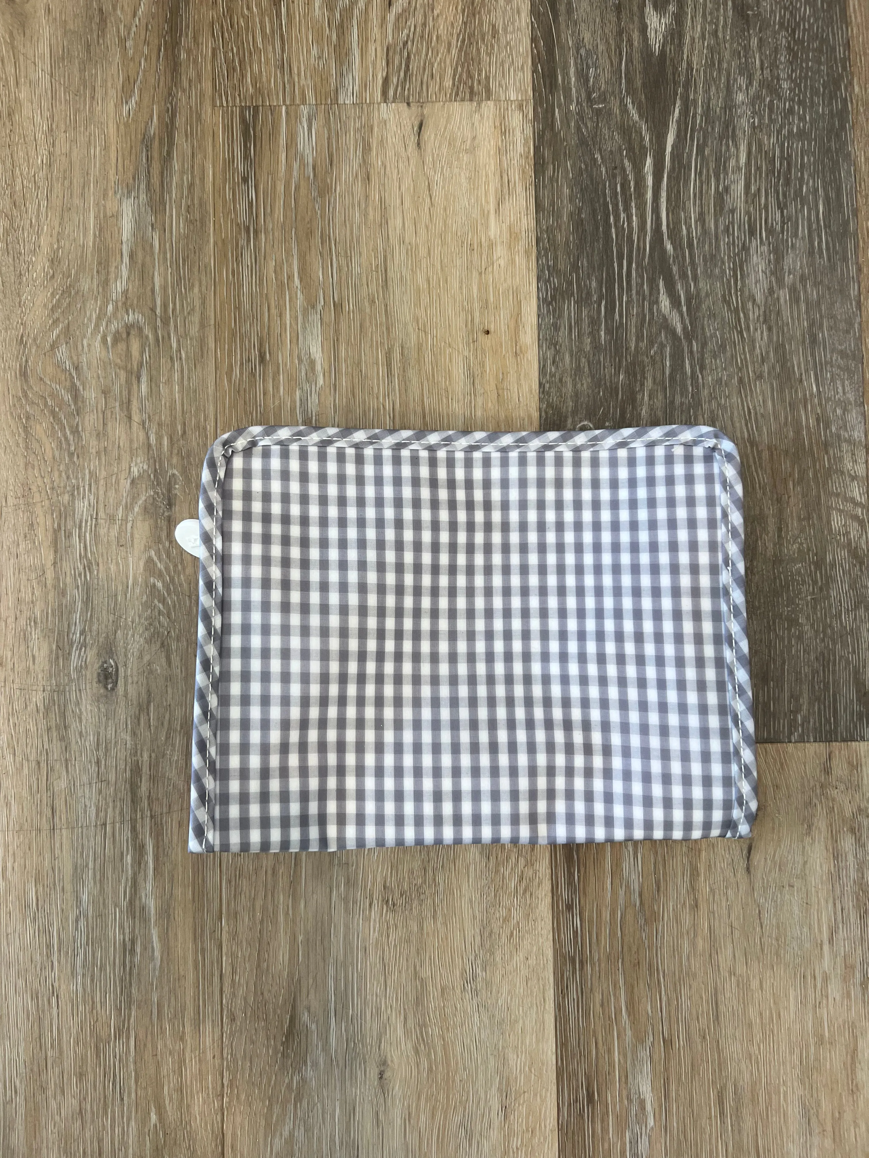 Gingham Medium Cosmetic